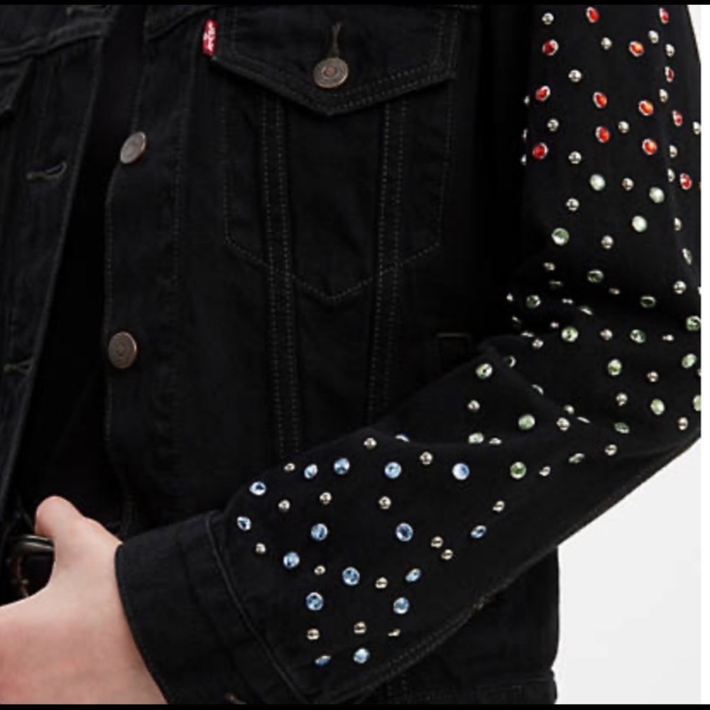NEW Levi's® Premium EX-BOYFRIEND STUDDED SLEEVE TRUCKER JACKET - Picture 12 of 14